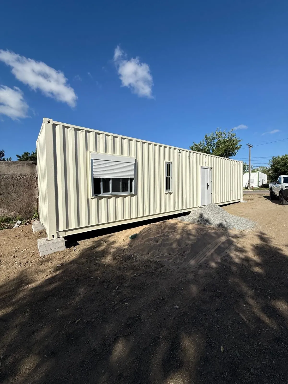 Container básico Andrea - 2024